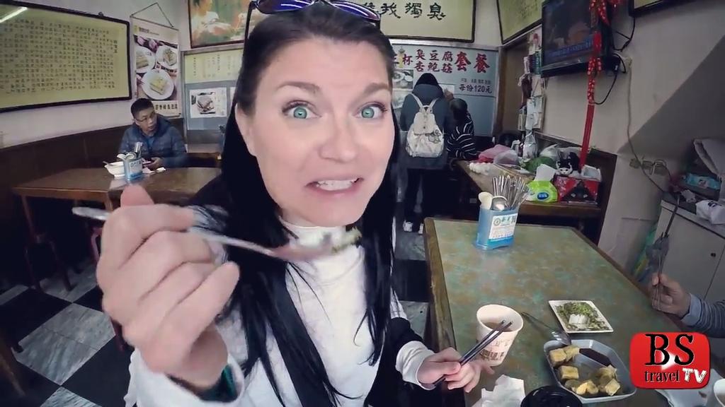 'Video thumbnail for S2 E29: Experience the FOOD that BEAT Andrew Zimmern. Taipei, Taiwan Travel Guide'